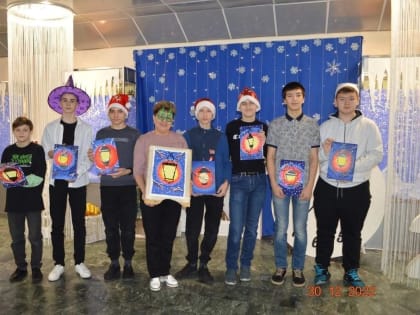 Ученики школы №4 приняли участие в мастер-классе "Живопись на холсте"