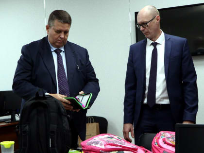 Андрей Ковальский присоединился к благотворительной акции «Собери ребенка в школу»