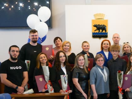 Двадцать новых имен появились на доске почета «Молодежь – гордость Нефтеюганска 2023». Соответствующие свидетельства талантливым и активным юношам и девушкам в торжественной обстан