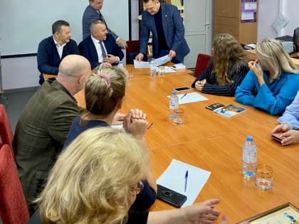 Александр Нохрин: «Взаимодействие с колледжами – один из ключей к решению вопросов кадрового дефицита медицинского персонала в малых городах Югры»