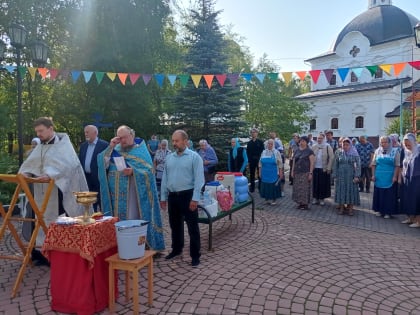 Престольный праздник прихода храма в честь иконы Божией Матери  «Всех скорбящих Радость» (с грошиками)