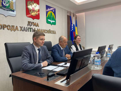 Председатель Молодежного парламента при Думе Югры Кирилл Медведев провел профориентационное мероприятие для школьников Ханты-Мансийска