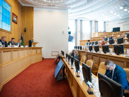 Оксана Михеева приняла участие в депутатских слушаниях