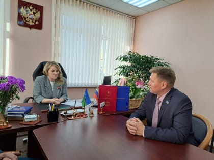 Денис Свиридов провел рабочую встречу с главой сельского поселения Половинка