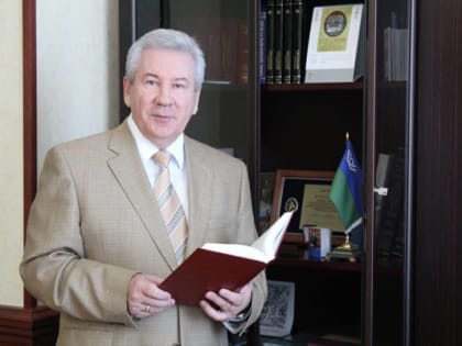 Борис Хохряков поздравил югорскую молодежь с Днем студенчества