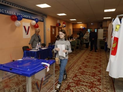 Жительница Барсово отметила 18-летие на избирательном участке