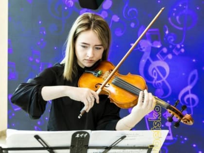 На оборудование школ искусств в Сургутском районе выделили почти 10 млн рублей