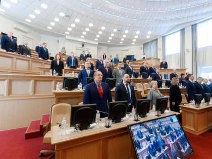 Депутаты «Единой России» прокомментировали итоги заседания окружного парламента