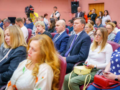 Губернатор Югры провела в Нижневартовске стратегическую сессию по пространственному развитию территорий