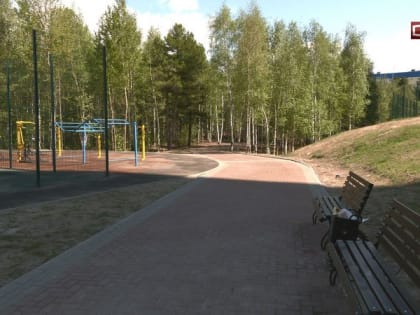 Новые сцена и спортплощадка: один из скверов в Сургуте ждет благоустройство