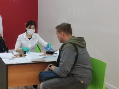 В мобильном пункте вакцинации вартовчане получили 41 прививку