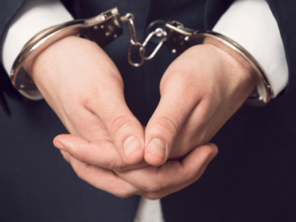 В Югре задержали подозреваемых в коммерческом подкупе