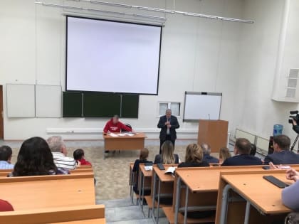 Владимир Зиновьев принял участие в обсуждении новой транспортной системы Сургута