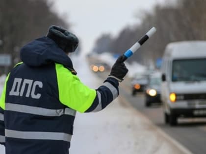 Массовую проверку водителей проведут в Югре