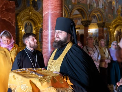 В канун Недели 8-й по Пятидесятнице митрополит Ханты-Мансийский и Сургутский Павел совершил всенощное бдение в  храме в честь мц. Татианы г. Когалым