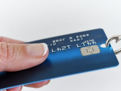 Югорчанка потеряла сбережения, пытаясь вывести их из-под хакерской атаки