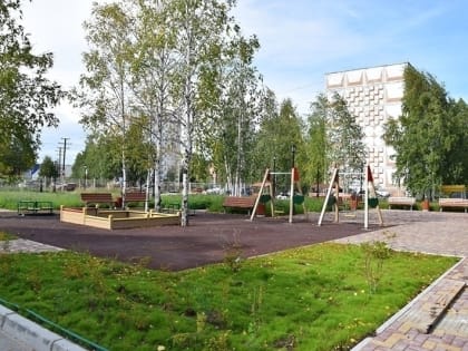 Представители Команды Югры проверили, как завершается реконструкция здания Комплексного центра социального обслуживания населения в рамках проекта «Партийный десант»