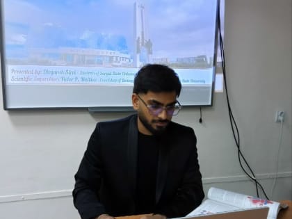 Студент СурГУ из Индии выступил с докладом на международной конференции