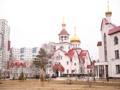 Митрополит Ханты-Мансийский и Сургутский Павел совершил Литургию в храме в честь вмч. Георгия Победоносца г. Сургута