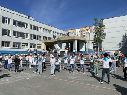 Познавательные и безопасные каникулы: в детских лагерях Сургута завершается первая смена