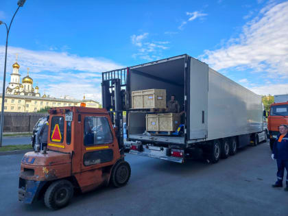 Более 10 тысяч адресных посылок отправилось в зону СВО из Сургута с начала 2024 года