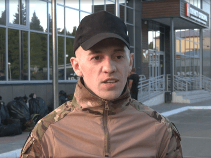 Даниил из Ханты-Мансийска подписал контракт на службу в армии