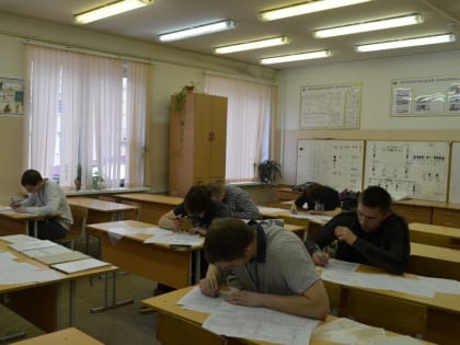 Студентам ХМАО повысят стипендии с нового учебного года