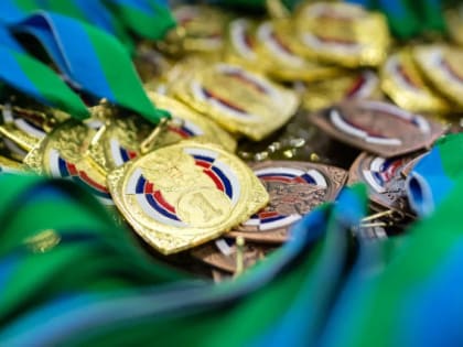 Основатель династии лучников из Сургутского района получила благодарность министра спорта РФ