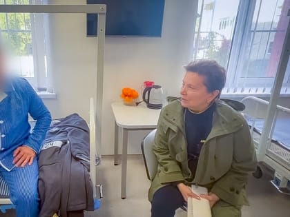 Губернатор Югры посетила прифронтовые госпитали на Донбассе