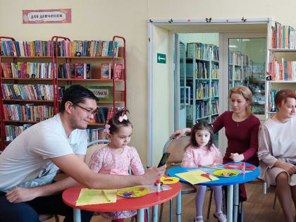 ТВОРЧЕСКАЯ МАСТЕРКАЯ «ПРАЗДНИК БАБУШЕ И МАМ»