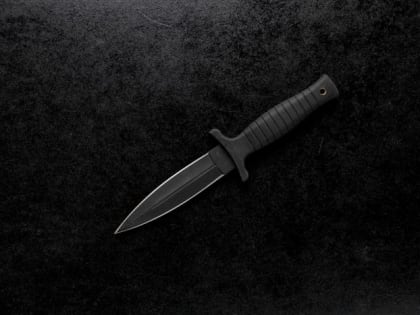 Житель Сургута поссорился с собутыльником и зарезал его ножом