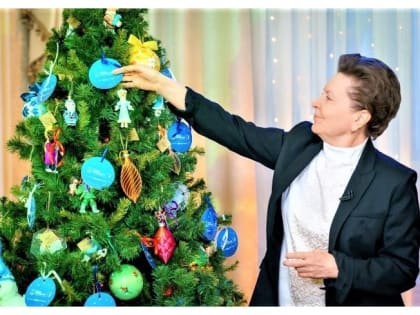 Губернатор Югры Наталья Комарова исполнила первые желания в рамках всероссийской акции «Елка желаний»