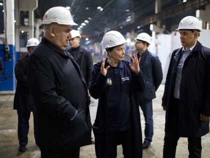 В Сургуте работает Губернатор Югры. Вместе с Главой города она посетила несколько городских объектов