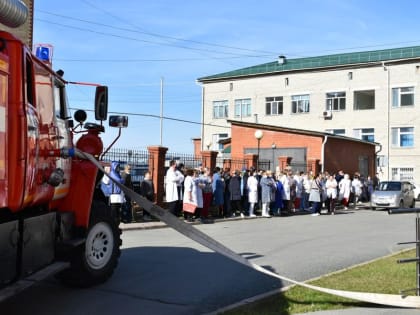 Пожарно-тактические занятия в Кондинской районной больнице