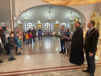 Чествование педагогов в храме святых мучениц Веры, Надежды, Любови и матери их Софии г. Сургута