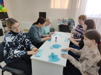 За праздничной атмосферой в библиотеку!