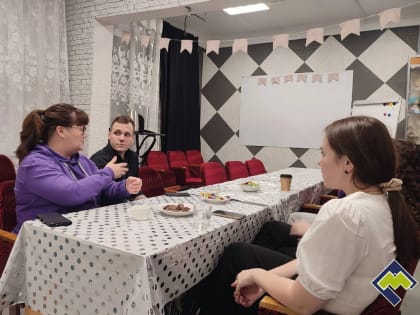 Председатель Молодежного парламента при Думе Берёзовского района встретился с молодежью поселка Приполярный