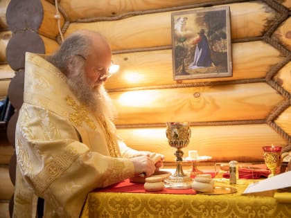 В день памяти прав. Иоанна Кронштадтского, митрополит Ханты-Мансийский и Сургутский Павел совершил Божественную литургию в храме в честь свт. Нектария, архиепископа Тобольского г. 