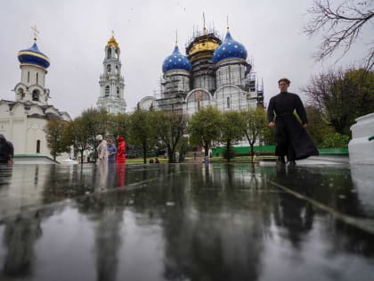 В день памяти прп. Сергия Радонежского митрополит Павел сослужил Святейшему Патриарху Московскому и всея Руси Кириллу за Литургией в Троице-Сергиевой лавре