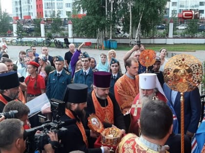 «Всероссийский молебен о победе». В Сургут прибыли мощи Георгия Победоносца