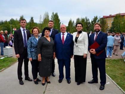 Николай Заболотнев поздравил жителей Пойковского с Днем поселения