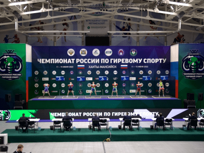 В Югре стартовал Чемпионат России по гиревому спорту