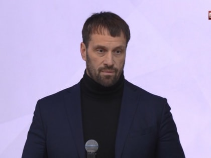 Около 30 человек встретились с Эдуардом Исаковым на личном приеме в Сургуте