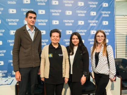 Молодые политики Югры приняли участие во встрече Губернатора Югры Натальи Комаровой с жителями Сургута