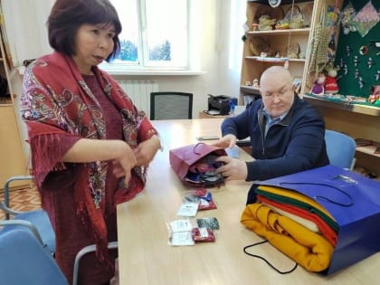 Владимир Семенов помогает жителям Лемпино развивать промыслы коренных народов Севера