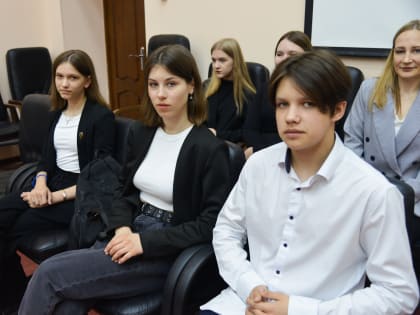 21 апреля в администрации Ханты-Мансийского района для учащихся школ муниципалитета прошел открытый урок местного самоуправления