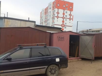 Житель Сургутского района украл гараж вместе с велосипедом и колесами