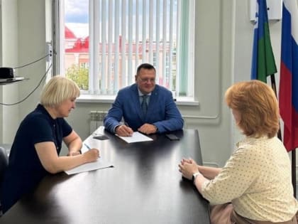 Александр Нохрин поможет югорчанам решить вопросы здравоохранения