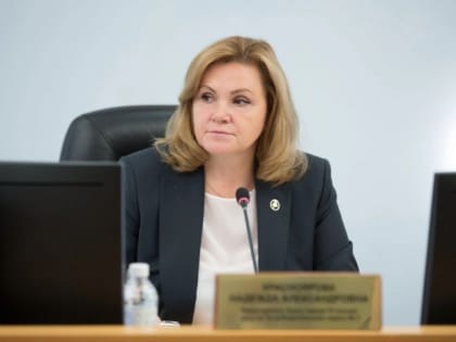 Депутаты Думы Сургута приняли досрочную отставку Надежды Краснояровой