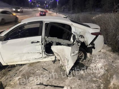 В Ханты-Мансийске пьяный водитель, будучи лишенным права управления, спровоцировал ДТП